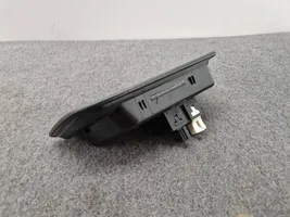 BMW 1 F20 F21 Connettore plug in AUX 9207357