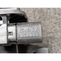 BMW 3 E46 Узел подключения плюсовых проводов 8385159