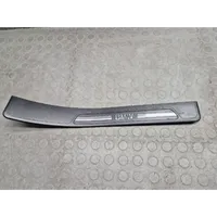 BMW 7 E38 Moldura protectora del borde trasero 8220228