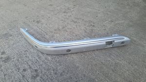 Mercedes-Benz C W203 Modanatura separatore del paraurti anteriore A2038856221