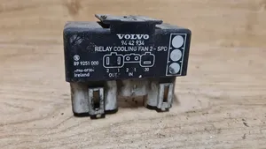 Volvo S70  V70  V70 XC Coolant fan relay 9442934