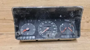 Volvo 440 Compteur de vitesse tableau de bord 11000837917