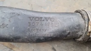 Volvo V50 Tube d'admission de tuyau de refroidisseur intermédiaire 30741212