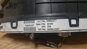Volvo XC70 Licznik / Prędkościomierz 30682277