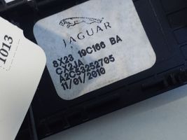 Jaguar XF X250 AUX in-socket connector 8X2319C166BA