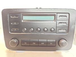 Volkswagen PASSAT B6 Radio/CD/DVD/GPS head unit 1K0035153B