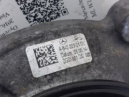 Mercedes-Benz ML W166 Bomba de agua A6422002101