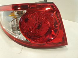 Hyundai Santa Fe Aizmugurējais lukturis virsbūvē 924012B000