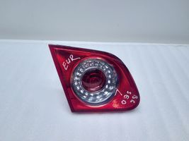 Volkswagen PASSAT B6 Lampy tylnej klapy bagażnika 3C5945093C