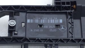 Mercedes-Benz B W246 W242 Takaoven ulkokahvan kehys A2047601634