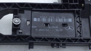 Mercedes-Benz B W246 W242 Takaoven ulkokahvan kehys A2047601634