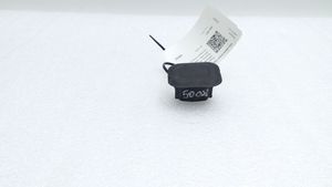 9673775677 Peugeot 5008 II Tailgate trim, 4.99 € | RRR 