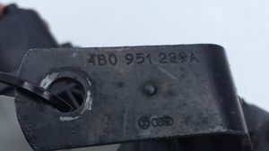 Audi A6 S6 C6 4F Światło przeciwmgłowe przednie 302149335