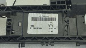 Mercedes-Benz A W176 Etuoven ulkokahvan kehys A2047601800