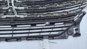 Peugeot 5008 II Maskownica / Grill / Atrapa górna chłodnicy 9816501577