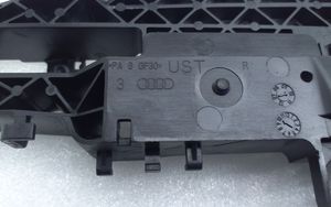 Audi A5 8T 8F Support poignée extérieur de porte avant 