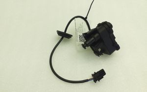 Volkswagen Jetta VI Fuel tank cap lock motor 5C6810773H