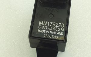 Mitsubishi L200 Interruttore di controllo dell’alzacristalli elettrico MN179220