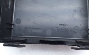 Nissan Qashqai Fuse box cover 