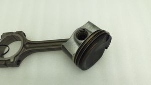 Nissan Micra K14 Piston avec bielle 