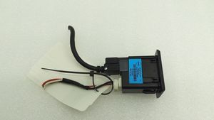 Nissan Qashqai Câble adaptateur AUX 795405004