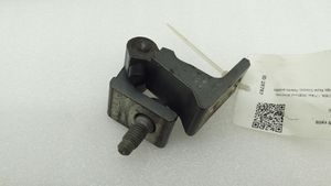 Audi A5 8T 8F Cerniera inferiore della portiera anteriore 8K0831402A