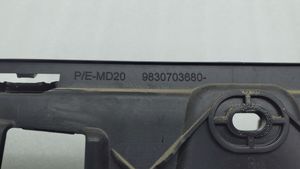 Citroen C4 III e-C4 Takapuskurin kannake 9830703680