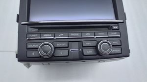 Porsche Cayenne (92A) Panel / Radioodtwarzacz CD/DVD/GPS 7P5035884AB