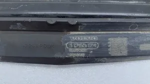 Volvo XC60 Staffa del pannello di supporto del radiatore 31368100