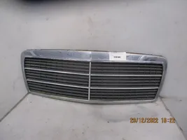 Mercedes-Benz E W210 Grille de calandre avant A2108800083