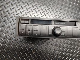 Audi A3 S3 8L Panel / Radioodtwarzacz CD/DVD/GPS 8L0035152A