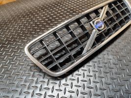 Volvo S60 Maskownica / Grill / Atrapa górna chłodnicy 08693331