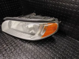 Volvo V70 Headlight/headlamp 31214347