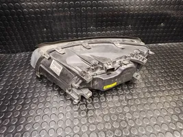 Volvo V70 Lampa przednia 31214348