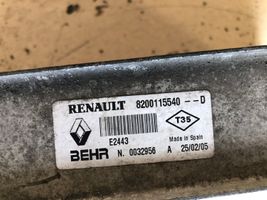 Renault Megane II Välijäähdyttimen ilmakanavan ohjain 8200115540D