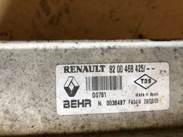 Renault Megane II Välijäähdyttimen ilmakanavan ohjain 8200468425