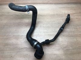 Volkswagen Touareg I Durite de refroidissement tube 7L6122291F