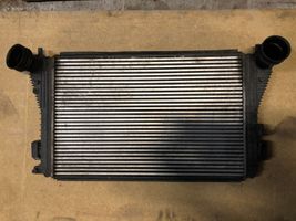 Volkswagen Touran I Guía de aire del intercooler 1K0145803AP