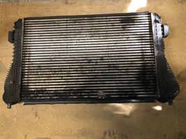 Volkswagen Jetta V Prowadnica powietrza intercoolera 1K0145803AN