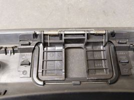 Audi A4 S4 B7 8E 8H Rivestimento di protezione sottoporta del bagagliaio/baule 8E9864483C