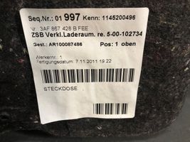 Volkswagen PASSAT B7 Tavaratilan sivuverhoilu 3AF867428B