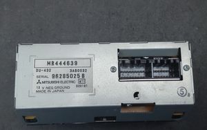 Audi Q2 - Monitori/näyttö/pieni näyttö MR444639