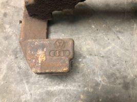 Audi A5 8T 8F Plaquette / support d'étrier avant 