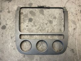 Volkswagen Golf V Klimato kontrolės/ pečiuko kontrolės apdaila 1K0858069