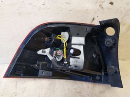 KIA Rio Luci posteriori 924021W2R