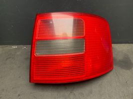 Audi A6 S6 C5 4B Aizmugurējais lukturis virsbūvē 4B9945096D3FZ