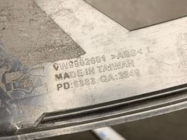 Volkswagen PASSAT B6 Etupuskurin alempi jäähdytinsäleikkö VW9902601