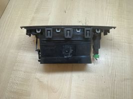 Volvo S60 Griglia di ventilazione centrale cruscotto 1302138