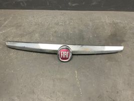 Fiat Punto (199) Grille calandre supérieure de pare-chocs avant 735501719