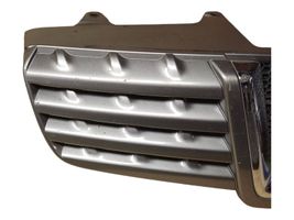 Nissan Qashqai Maskownica / Grill / Atrapa górna chłodnicy 62310JD000